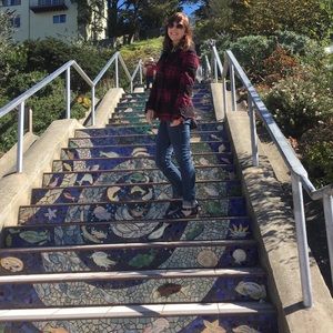 Meet your Posher, Glory